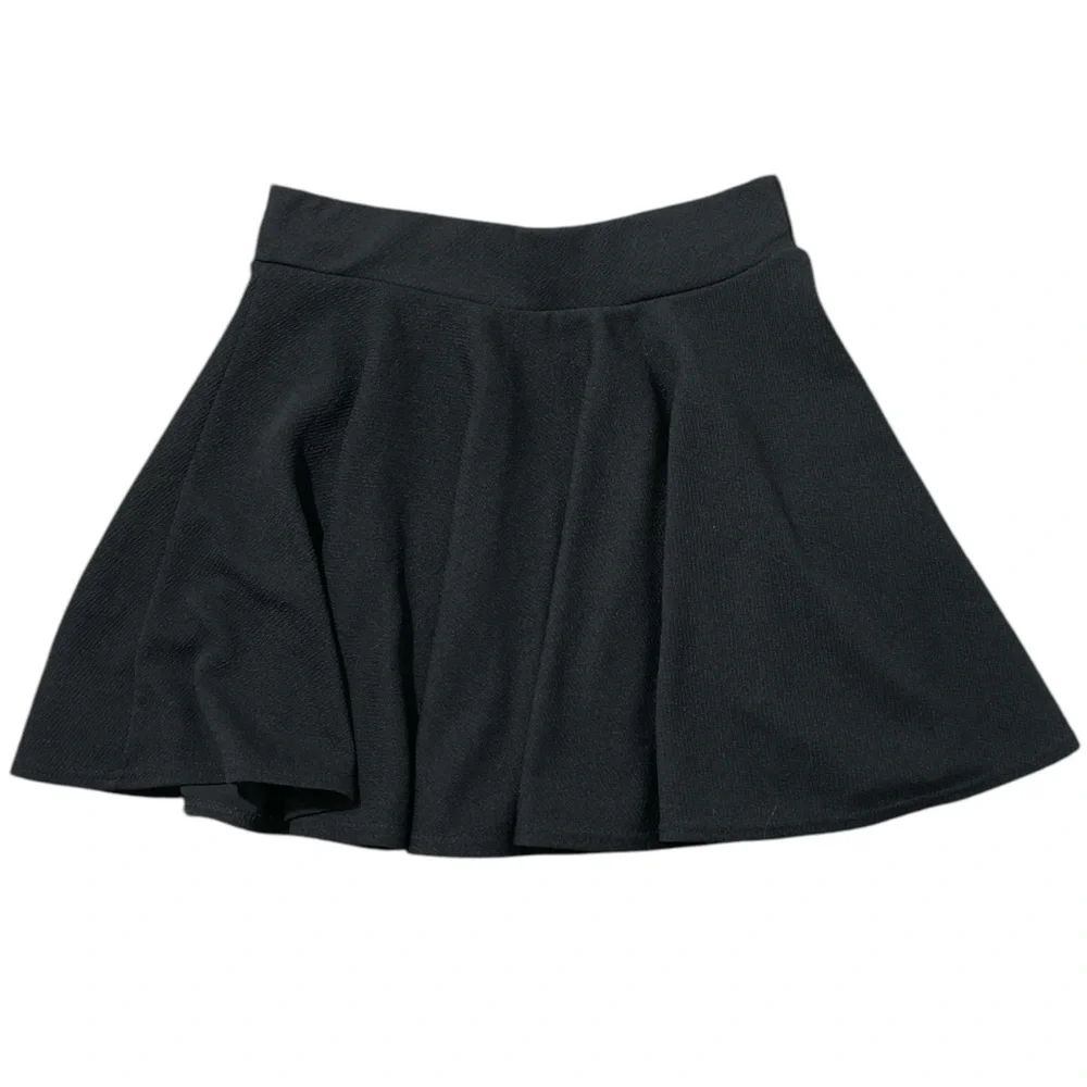 C9- Black Flowy Skirt Ladies Medium Urban Coco